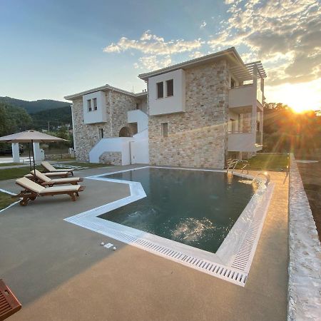 Luminous Luxury Apartments Ліменас Екстер'єр фото