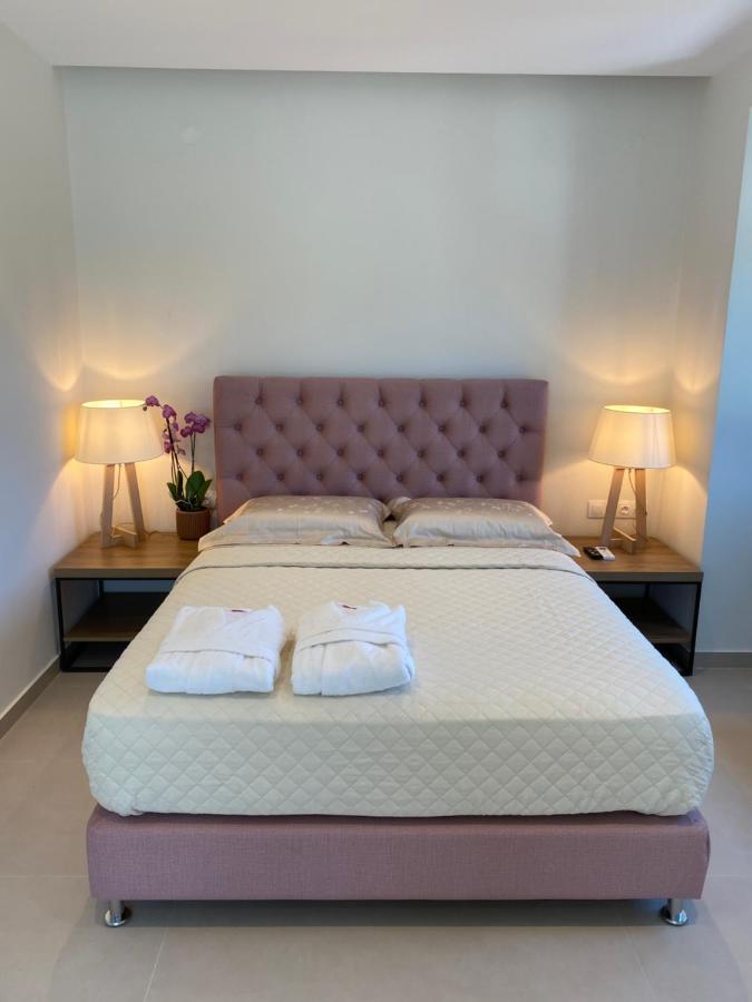 Luminous Luxury Apartments Ліменас Екстер'єр фото