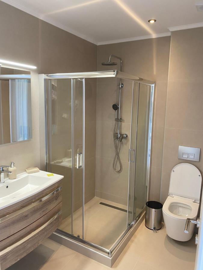 Luminous Luxury Apartments Ліменас Екстер'єр фото