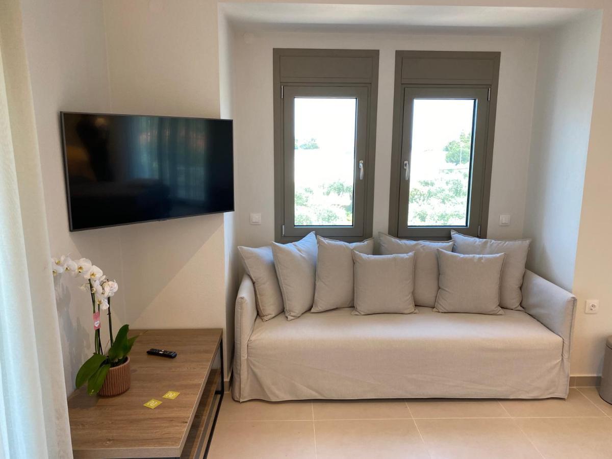 Luminous Luxury Apartments Ліменас Екстер'єр фото