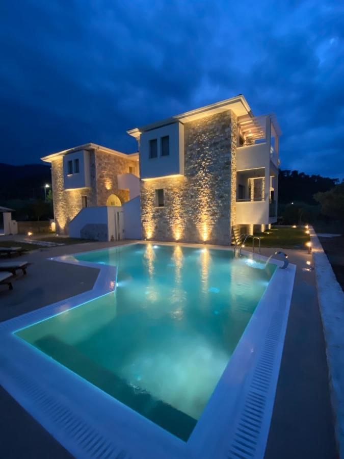 Luminous Luxury Apartments Ліменас Екстер'єр фото