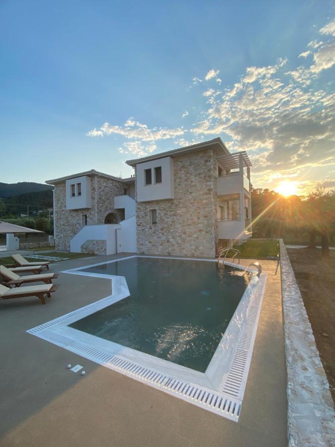 Luminous Luxury Apartments Ліменас Екстер'єр фото